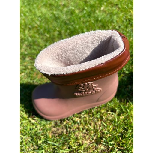 MILASH GUMICSIZMA BARNA