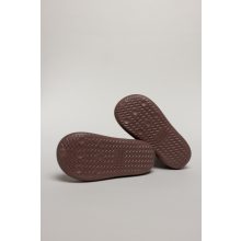 MILASH GUMICSIZMA BARNA